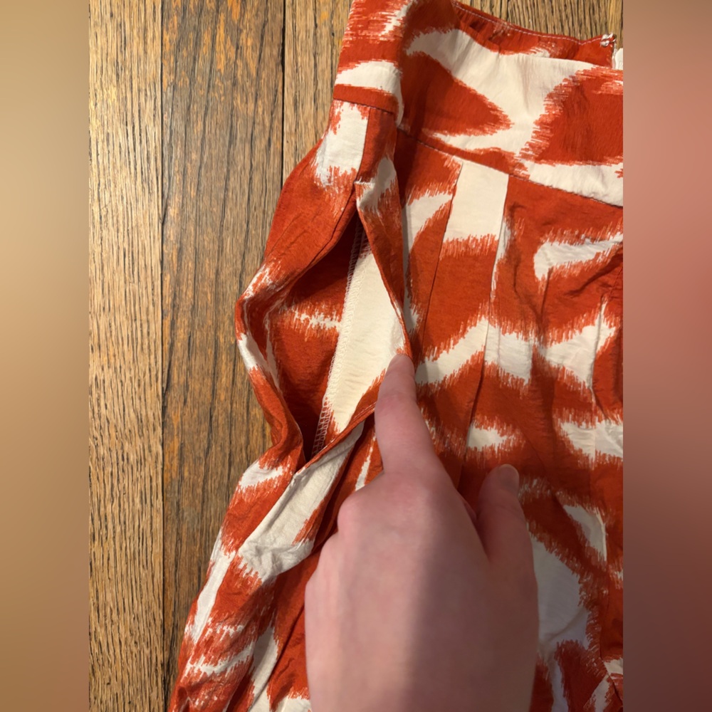 Banana Republic Pleated Wide Leg Leaf Print Pants - Picture 4 of 9